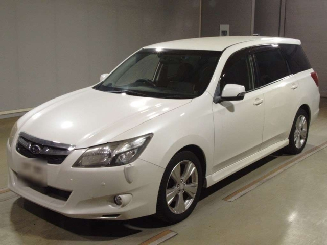 SUBARU EXIGA 2015