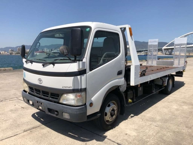 TOYOTA DYNA