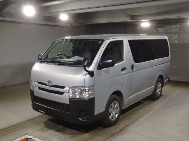 TOYOTA REGIUS ACE VAN 2018