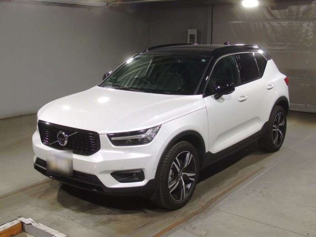 VOLVO XC40 2019