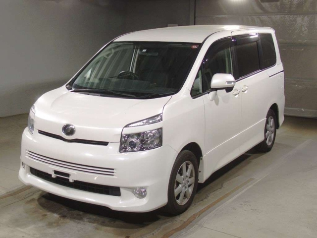 TOYOTA VOXY 2008