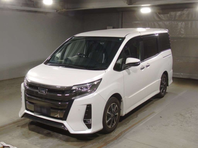 TOYOTA NOAH 2020
