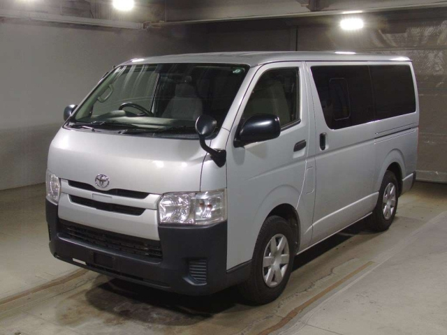 TOYOTA REGIUS ACE VAN 2018