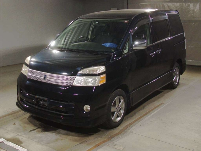 TOYOTA VOXY 2005