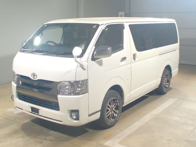 TOYOTA HIACE VAN 2019