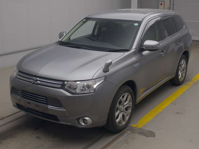 MITSUBISHI OUTLANDER PHEV 2013