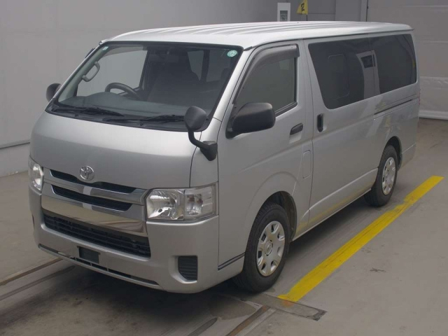 TOYOTA HIACE VAN 2014