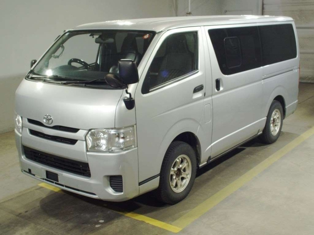TOYOTA REGIUS ACE VAN