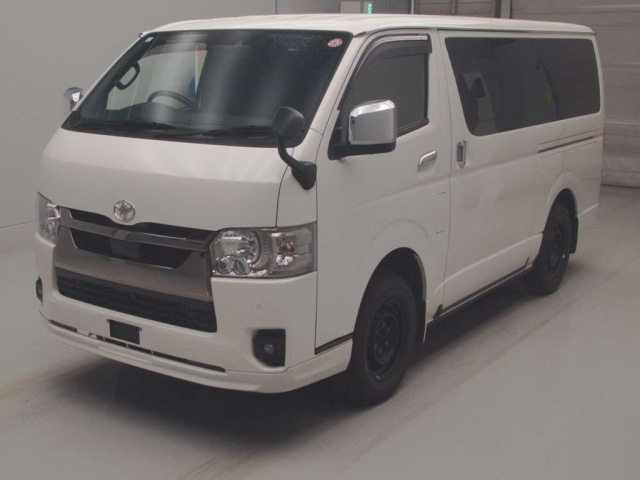 TOYOTA HIACE VAN 2024