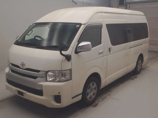 TOYOTA HIACE 2014