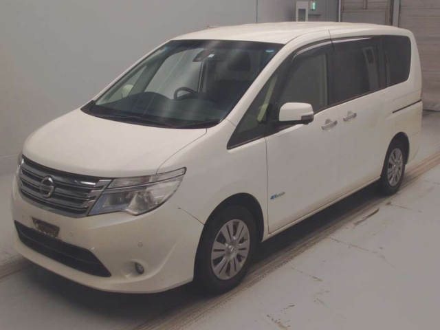 NISSAN SERENA 2014