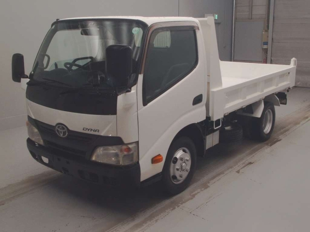 TOYOTA DYNA 2013