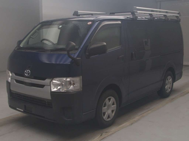 TOYOTA HIACE VAN 2019