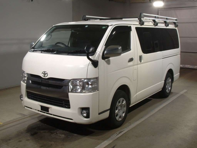 TOYOTA REGIUS ACE VAN