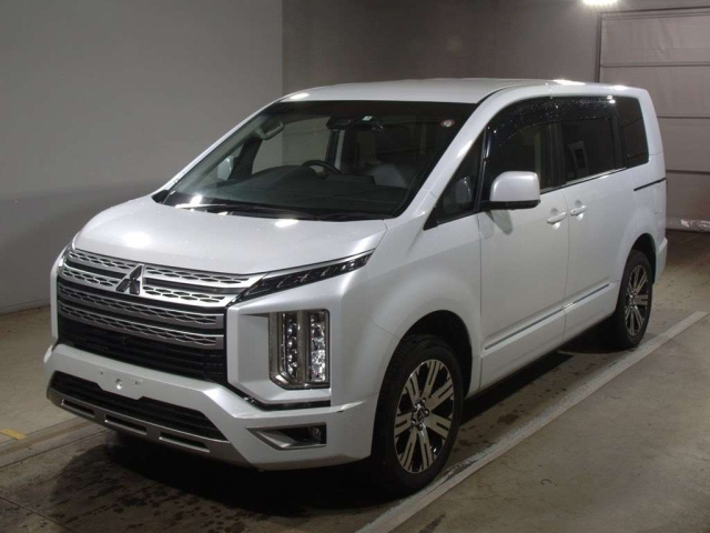 MITSUBISHI DELICA D5
