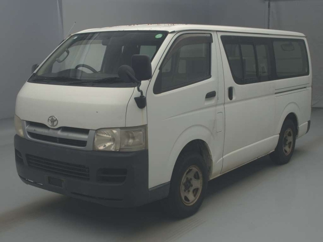 TOYOTA REGIUS ACE VAN