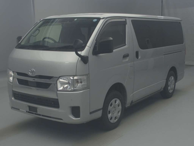 TOYOTA HIACE VAN 2023