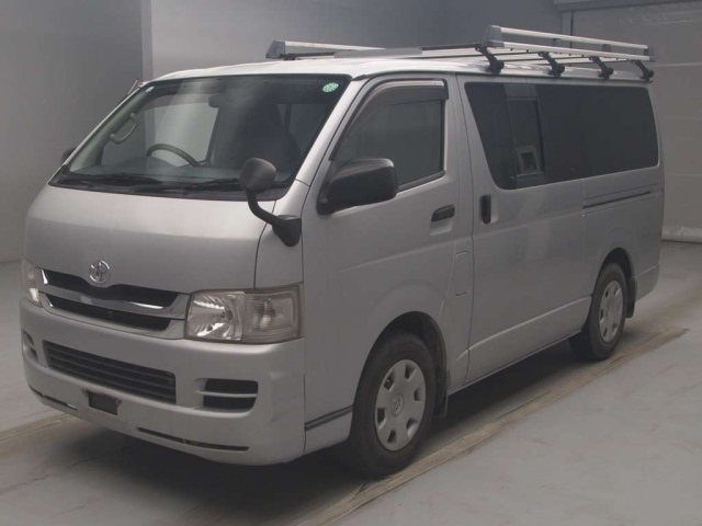 TOYOTA REGIUS ACE VAN