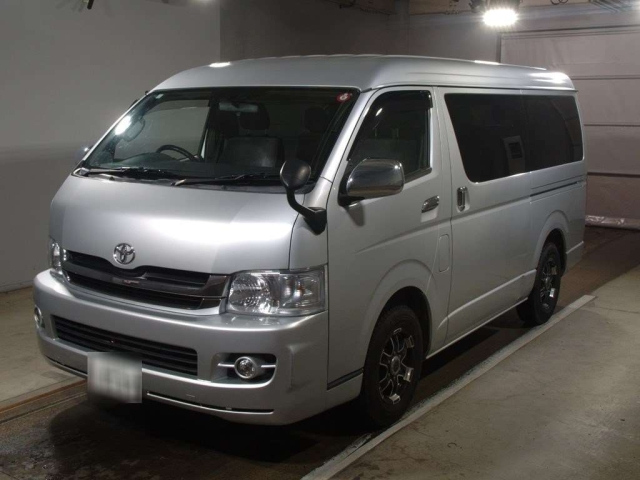 TOYOTA HIACE 2009