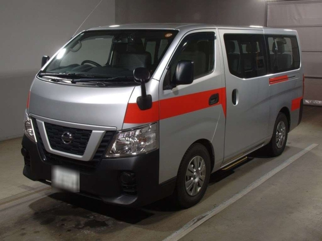 NISSAN CARAVAN 2019