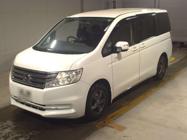 HONDA STEP WAGON 2013