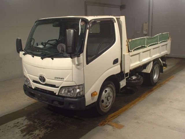 TOYOTA DYNA