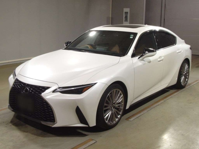 LEXUS IS 2023