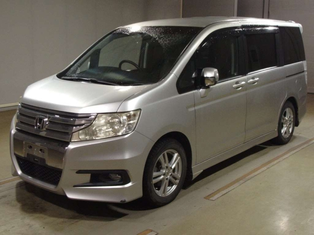 HONDA STEP WAGON 2010