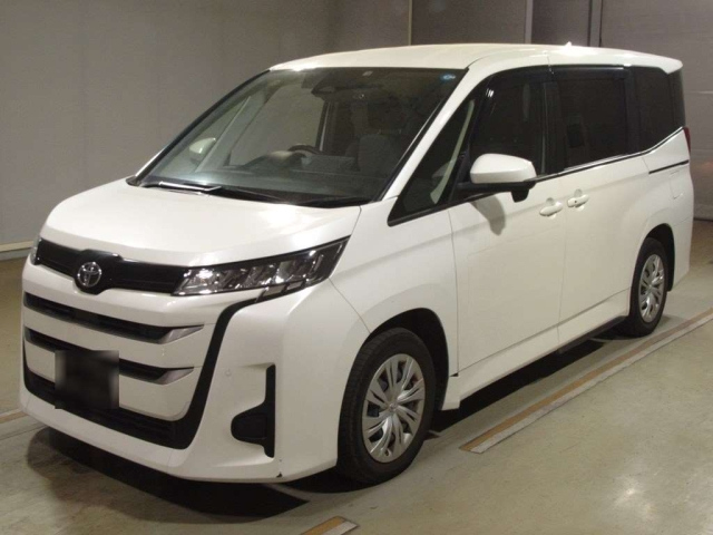 TOYOTA NOAH 2022