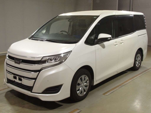 TOYOTA NOAH 2019