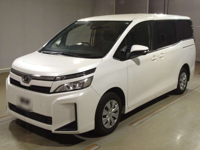 TOYOTA VOXY 2020