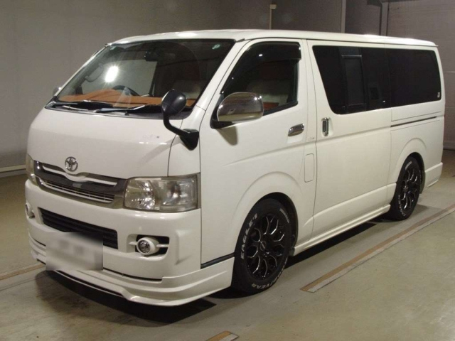 TOYOTA HIACE VAN 2010