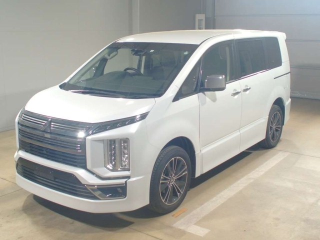 MITSUBISHI DELICA D5
