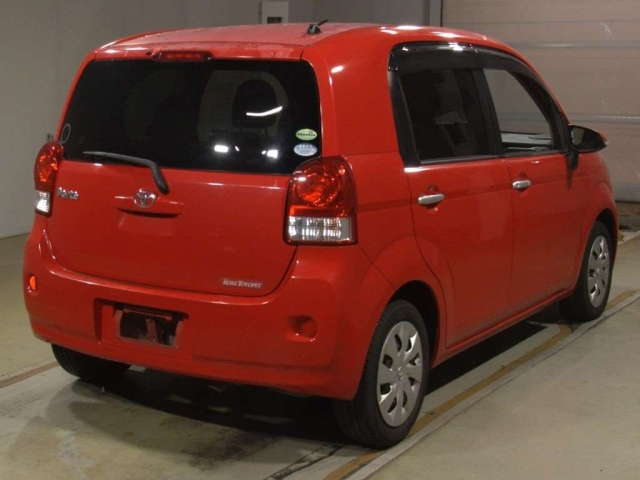 TOYOTA PORTE 2014