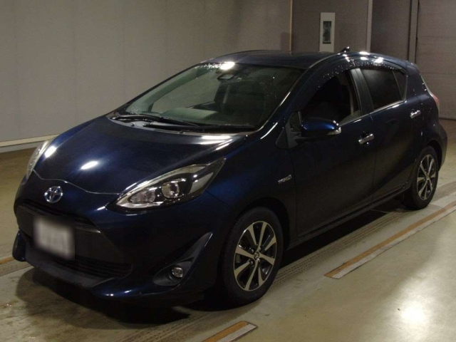 TOYOTA AQUA 2018
