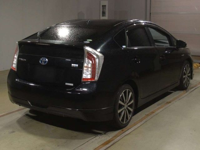 TOYOTA PRIUS 2012