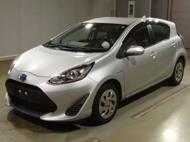 TOYOTA AQUA 2020