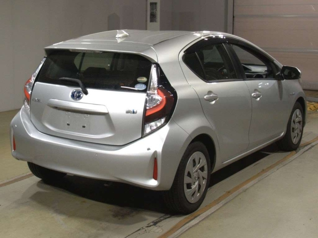 TOYOTA AQUA 2020