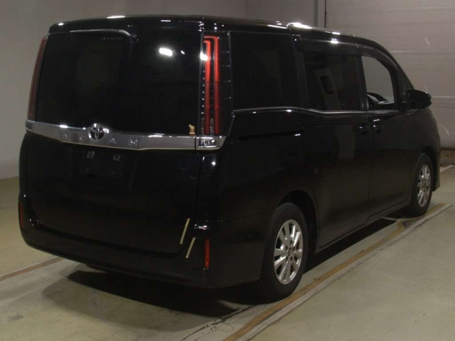 TOYOTA NOAH 2021