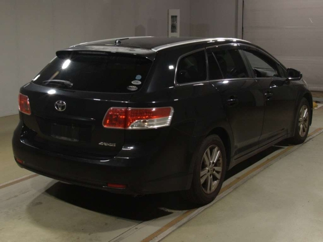 TOYOTA AVENSIS WAGON 2011