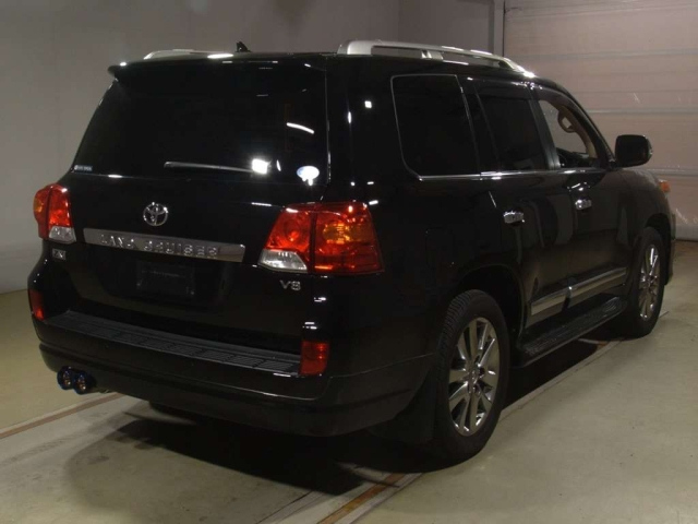 TOYOTA LAND CRUISER 2015
