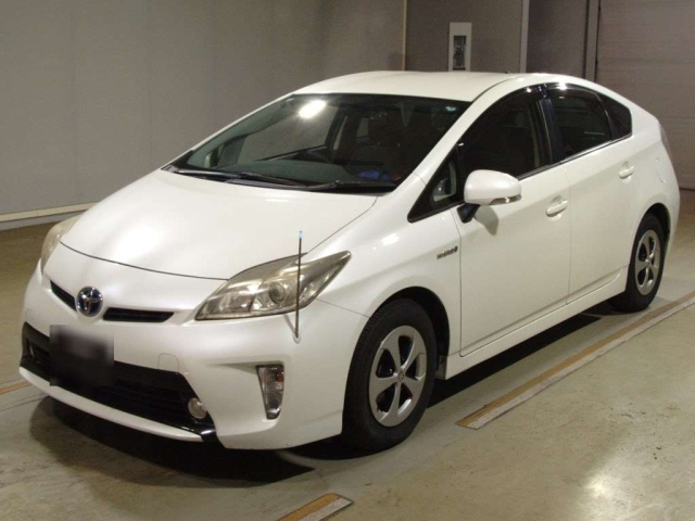 TOYOTA PRIUS 2014
