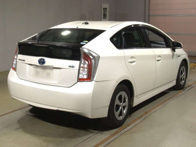 TOYOTA PRIUS 2014