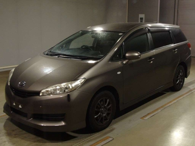 TOYOTA WISH 2010