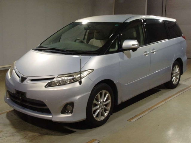 TOYOTA ESTIMA 2010