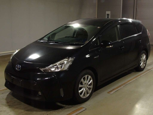 TOYOTA PRIUS ALPHA 2016
