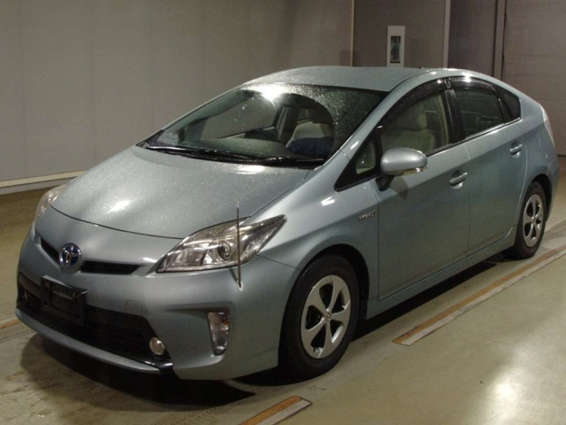 TOYOTA PRIUS 2014