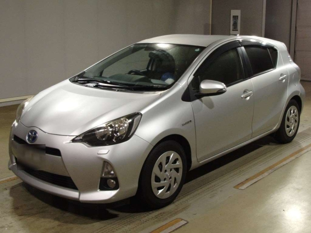 TOYOTA AQUA 2014