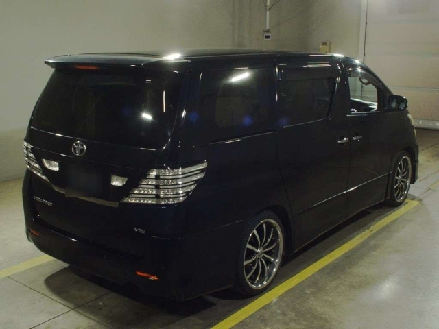 TOYOTA VELLFIRE 2010