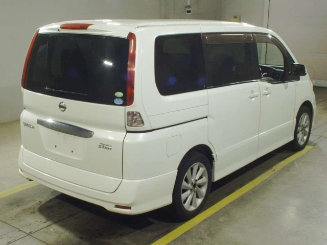 NISSAN SERENA 2010